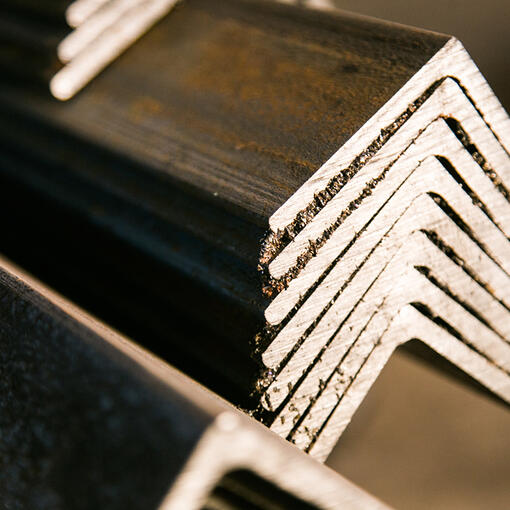 Угловой профиль